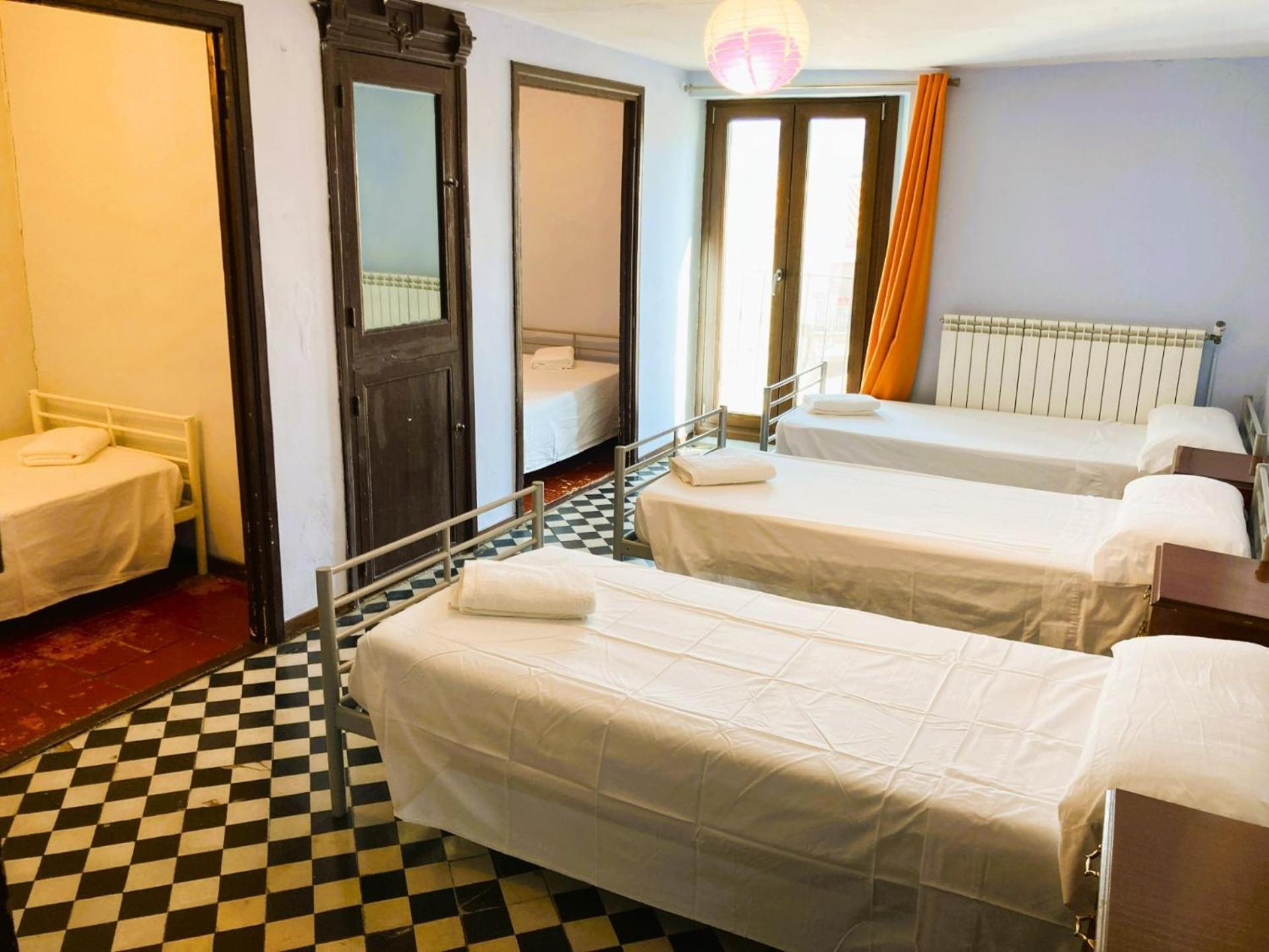 La Casa Magica Hostel Villatuerta Luaran gambar